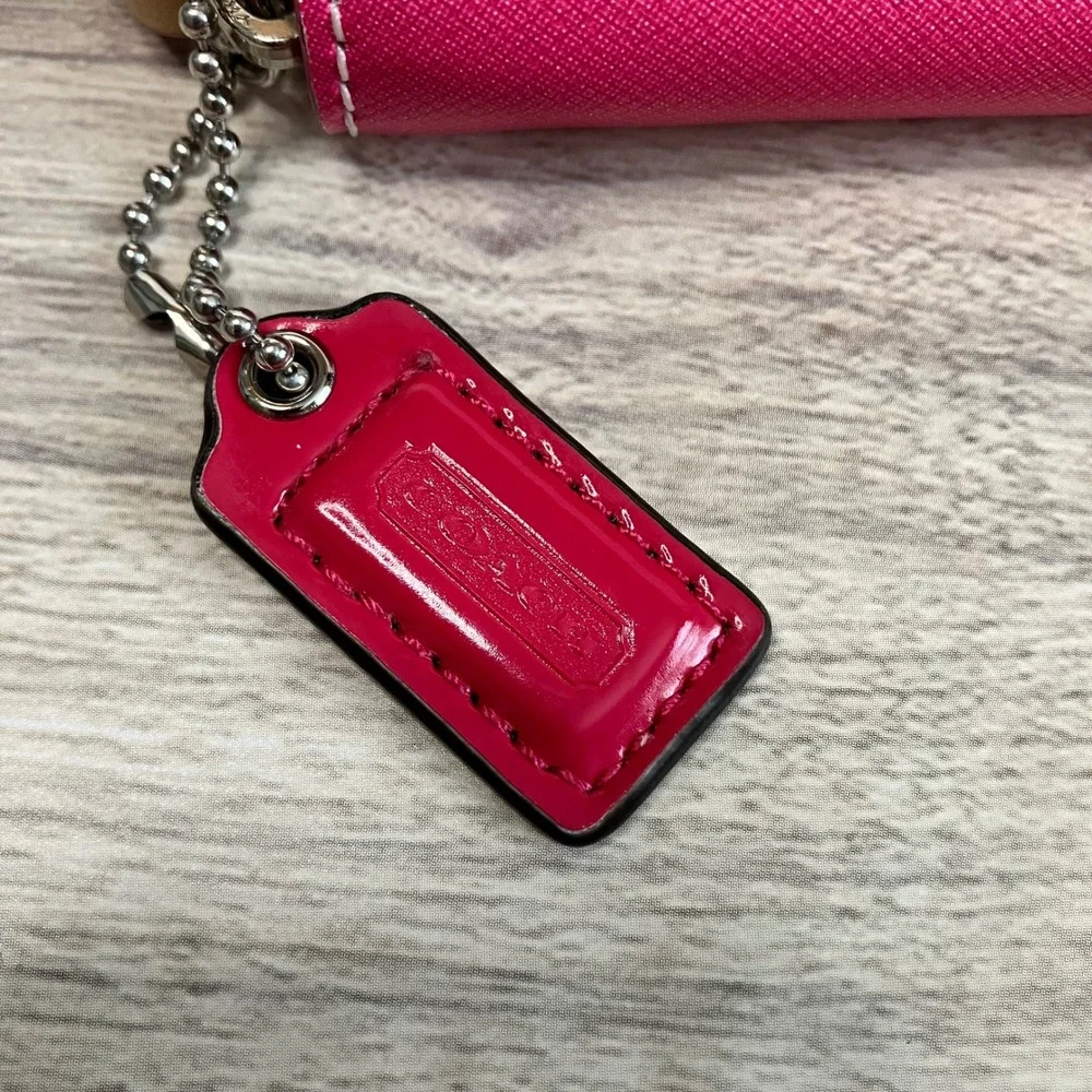 COACH Ombre Saffiano Leather Wristlet Zip Around Wallet Pink White Gradient